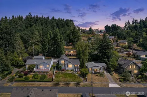 38 SE Washington Ave, Chehalis, WA 98532
