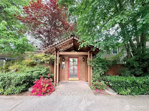 7901 196th St SW #12, Edmonds, WA 98026