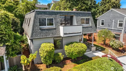 2727 36th Ave SW, Seattle, WA 98126