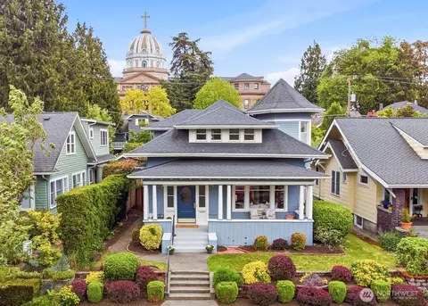 726 20th Ave E, Seattle, WA 98112