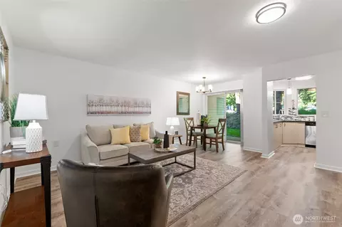 5300 Harbour Pointe Blvd #C-306, Mukilteo, WA 98275