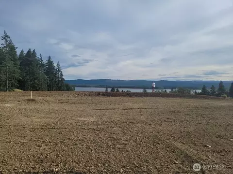 261 Landen Dr, Kalama, WA 98625