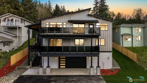 4144 Malachite St, Bellingham, WA 98229