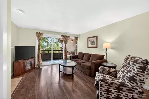 140 Summit Ave N #B5, Kent, WA 98030