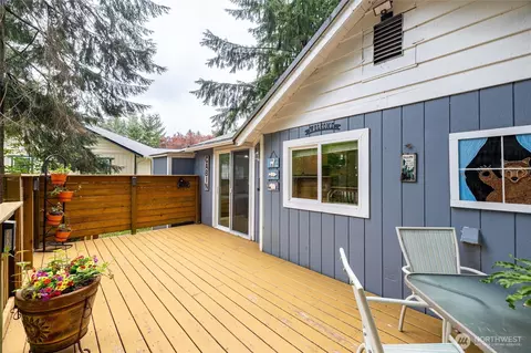 Exterior - 6124 Willow Pl, Maple Falls, WA 98266 photo 9 of 18