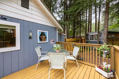 Exterior - 6124 Willow Pl, Maple Falls, WA 98266 photo 11 of 18