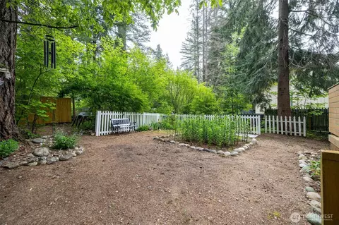 Exterior - 6124 Willow Pl, Maple Falls, WA 98266 photo 12 of 18