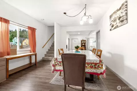 Dining - 908 E First St, Aberdeen, WA 98520 photo 1 of 1