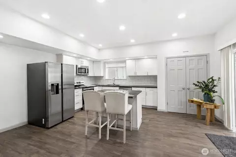 Kitchen - 908 E First St, Aberdeen, WA 98520 photo 2 of 2