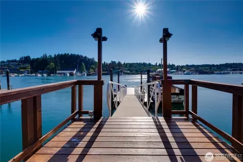 7926 Goodman Dr NW, Gig Harbor, WA 98332
