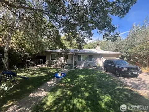 1822 S Wenatchee Ave, Wenatchee, WA 98801