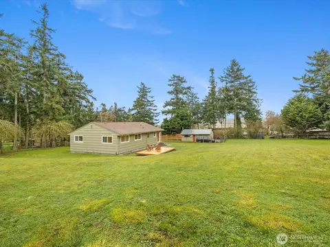 207 Fort Casey Rd, Coupeville, WA 98239