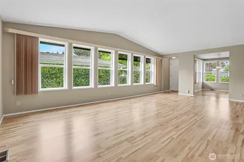 905 243rd St SW, Bothell, WA 98021 photo 10