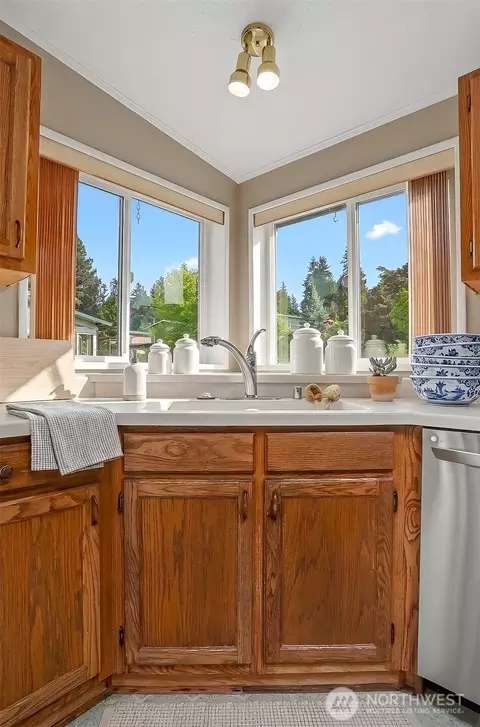 905 243rd St SW, Bothell, WA 98021 photo 6