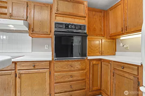 905 243rd St SW, Bothell, WA 98021 photo 5