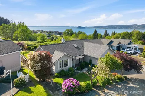 752 Sandstone Ln, Camano Island, WA 98282