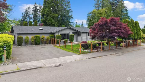 6208 Sycamore Pl, Everett, WA 98203