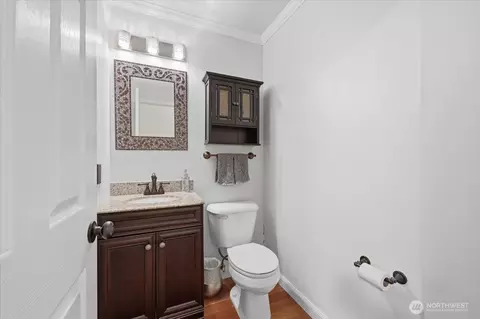Bath - 910 135th St SW, Everett, WA 98204 photo 1 of 5