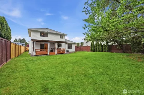 Exterior - 910 135th St SW, Everett, WA 98204 photo 5 of 5