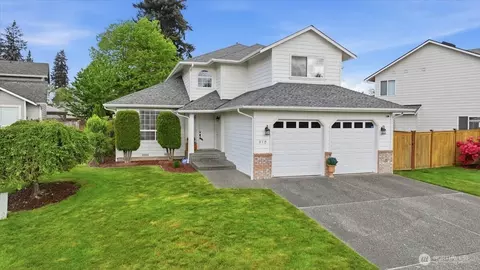 Exterior - 910 135th St SW, Everett, WA 98204 photo 2 of 5
