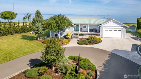 217 Maritime Dr, Port Angeles, WA 98362