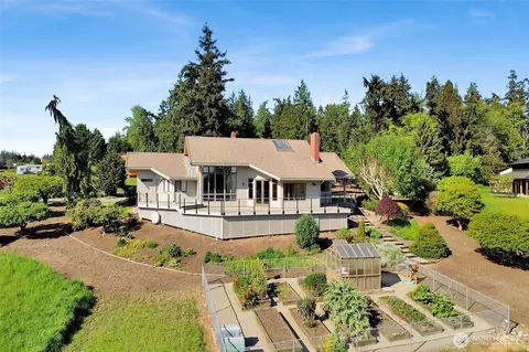 11383 Walker Rd, Mount Vernon, WA 98273