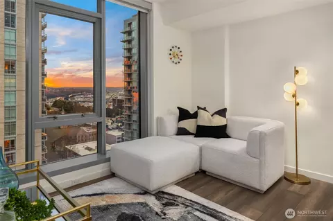 800 Columbia St #706, Seattle, WA 98104