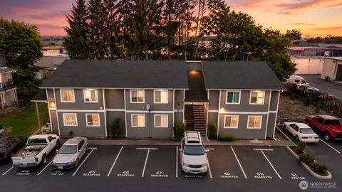 1613 Maple Ln #D1-D6, Kent, WA 98030
