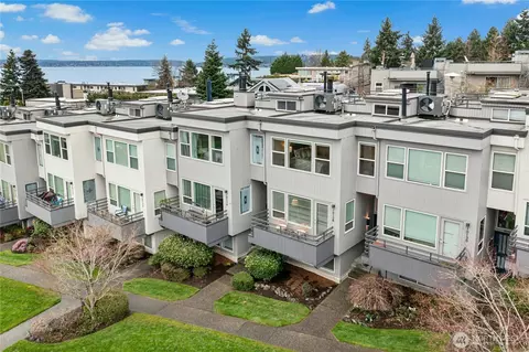 10128 NE 63rd St, Kirkland, WA 98033