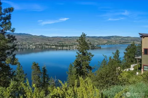 7376 Ridgeview Dr, Chelan, WA 98816