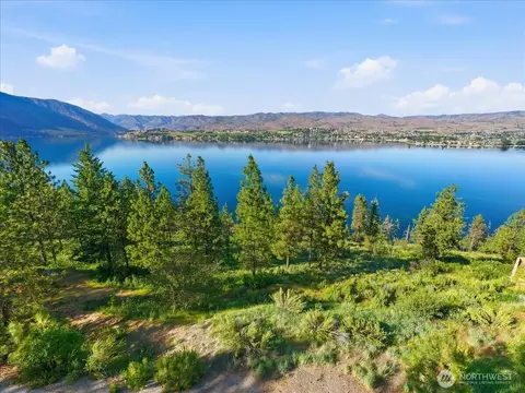 7376 Ridgeview Dr, Chelan, WA 98816