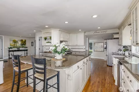 Kitchen - 5037 33rd Ave W, Everett, WA 98203 photo 1 of 4