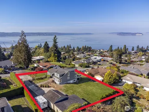 View/Area - 5037 33rd Ave W, Everett, WA 98203 photo 7 of 8