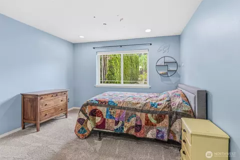 Bedroom - 16 Pacific Pl, Longview, WA 98632 photo 1 of 3