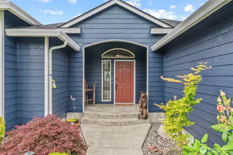 Exterior - 16 Pacific Pl, Longview, WA 98632 photo 4 of 15