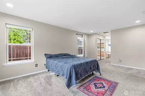 Bedroom - 16 Pacific Pl, Longview, WA 98632 photo 3 of 3