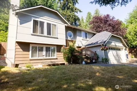 Exterior - 16704 3rd Dr SE, Bothell, WA 98012 photo 2 of 12