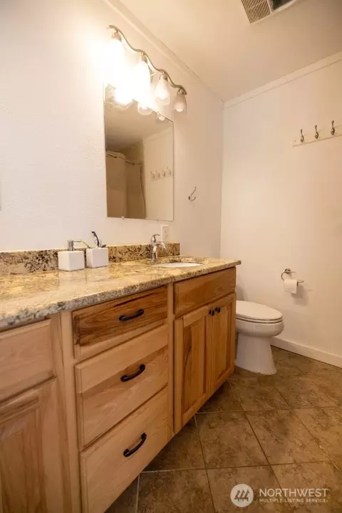 Bath - 16704 3rd Dr SE, Bothell, WA 98012 photo 2 of 4
