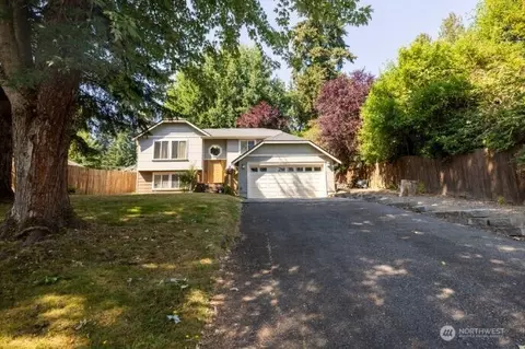 Exterior - 16704 3rd Dr SE, Bothell, WA 98012 photo 3 of 12