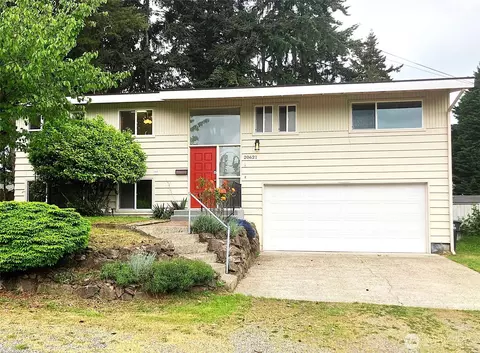 20621 5th Avenue Ct S, Des Moines, WA 98198