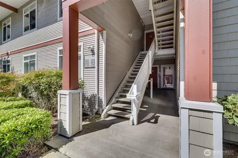 14819 29th Ave W #L304, Lynnwood, WA 98087
