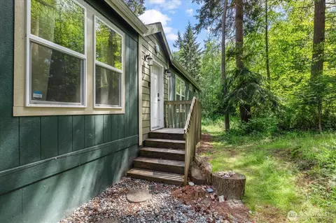 1376 Silver Lake Rd, Oak Harbor, WA 98277