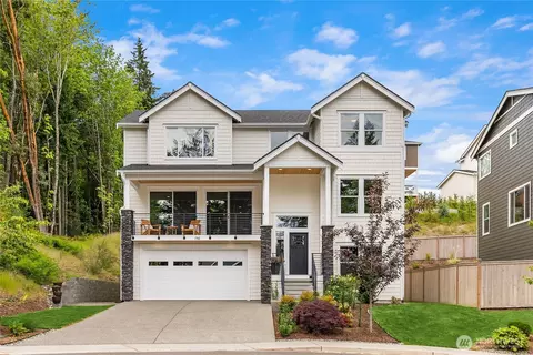 1762 NE Crystallia Ct, Poulsbo, WA 98370