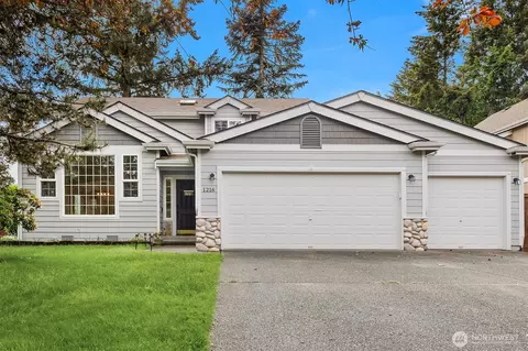 1216 200th Ave E, Lake Tapps, WA 98391