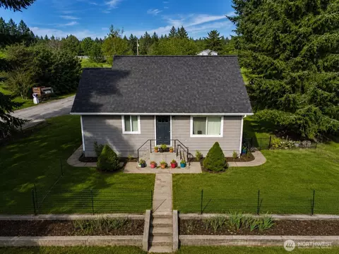 866 NW Karkainen Ln, Poulsbo, WA 98370