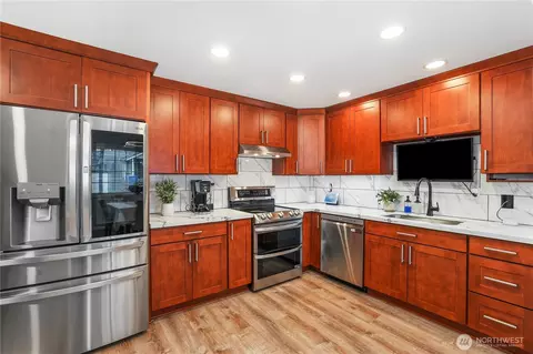 Kitchen - 16602 10th Ave E, Spanaway, WA 98387 photo 1 of 3