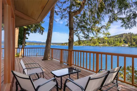 1678 NE Jacobson Rd, Poulsbo, WA 98370