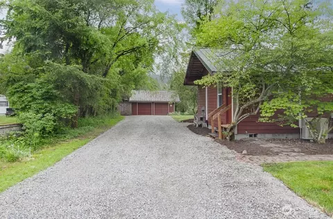 17631 Old Barn Rd SE, Yelm, WA 98597