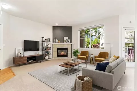 13000 Admiralty Way #D204, Everett, WA 98204