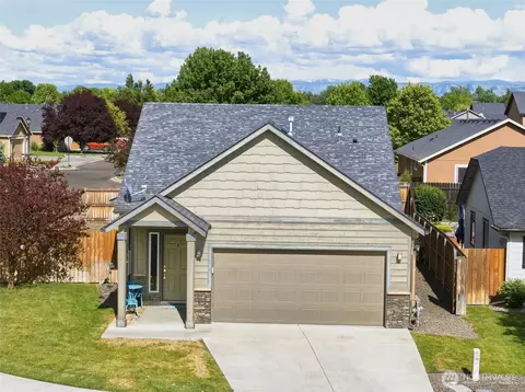 1361 SW Greeley St, College Place, WA 99324